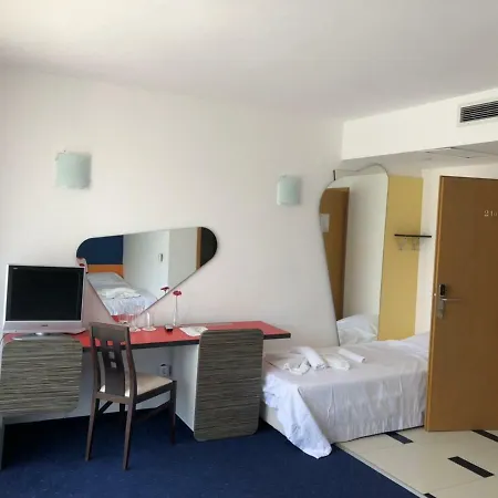 Apolonis 酒店 索佐波尔